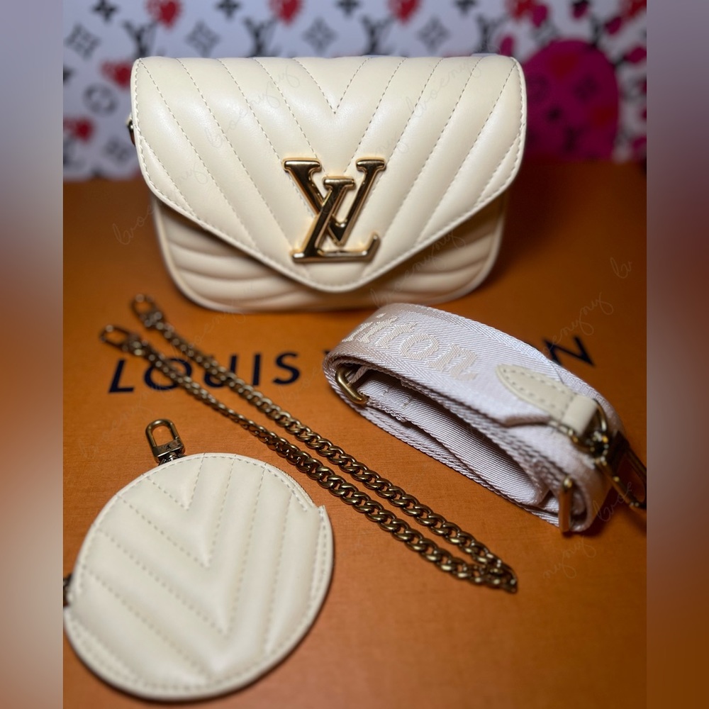 BNIB New Wave multi pochette